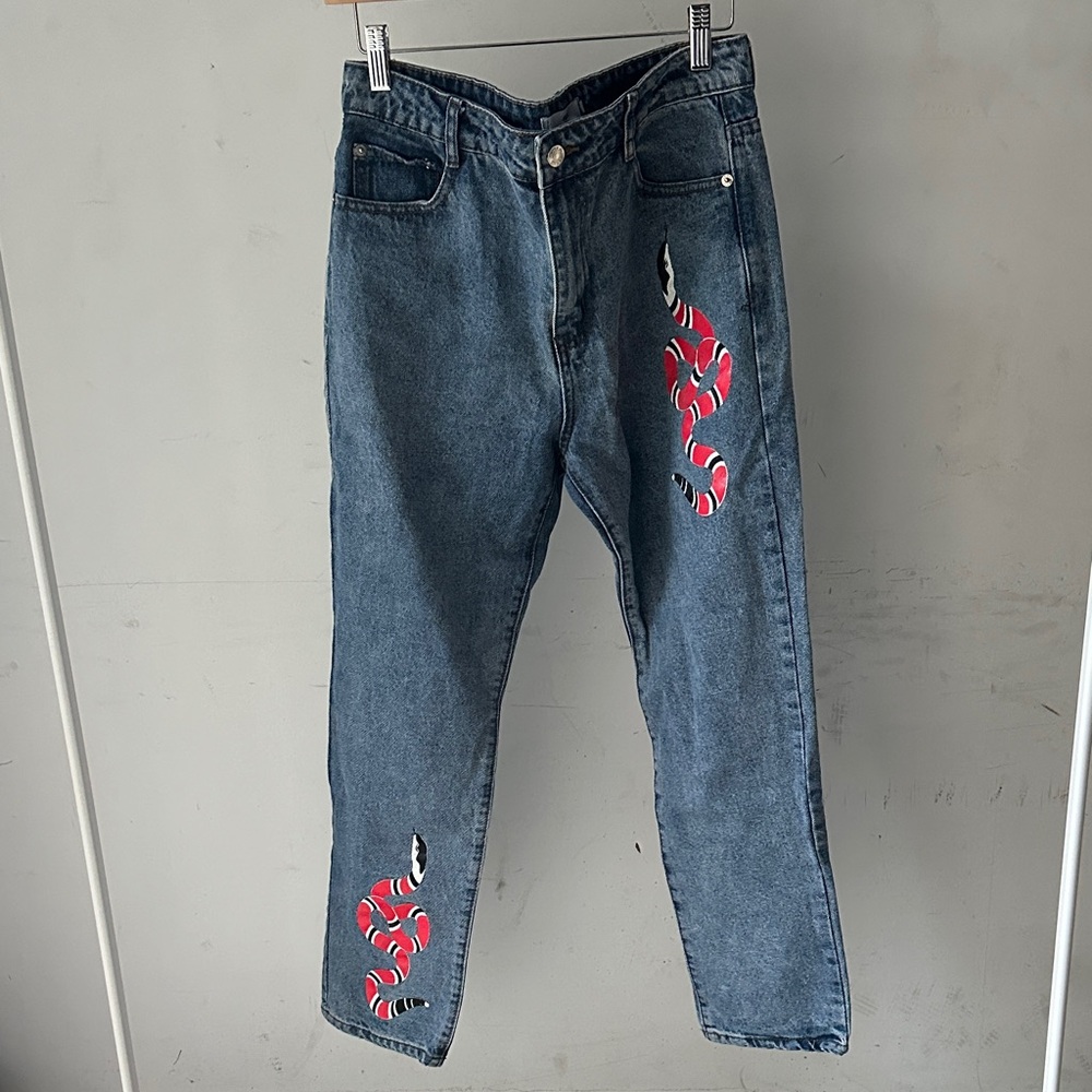 Adika Mom Jeans with Painted Snakes